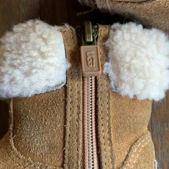 UGG Jorie Boots - Picture 9 of 9